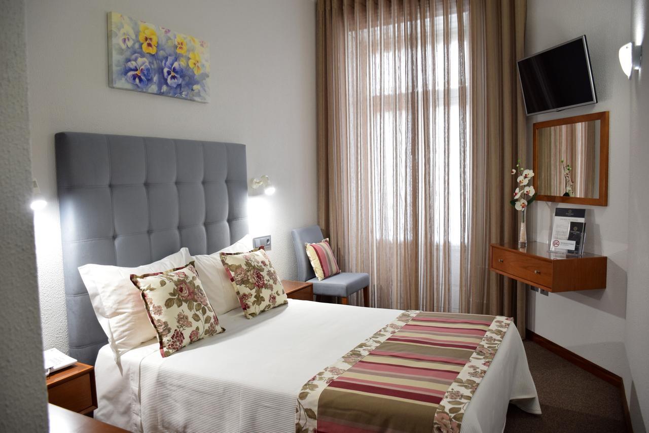 Lusitana Hotel Porto Luaran gambar
