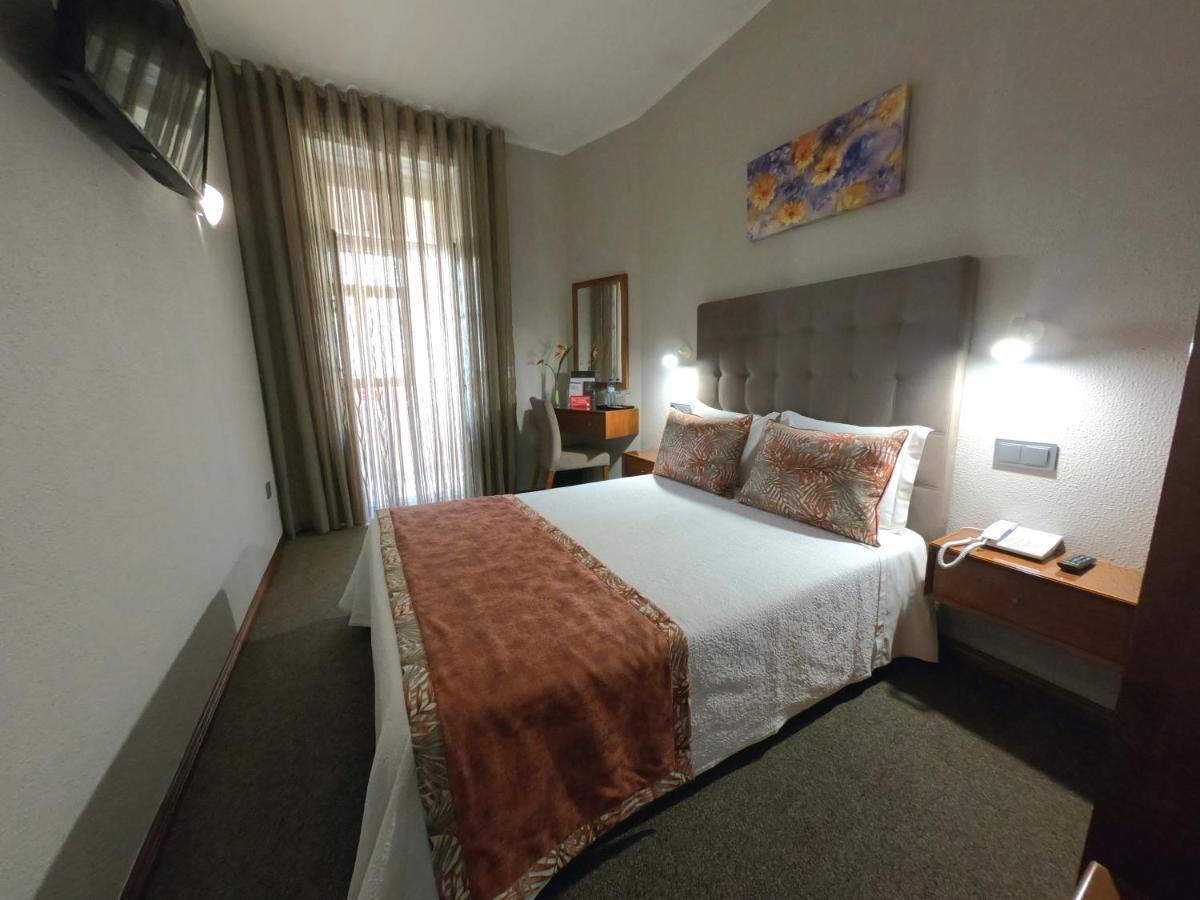 Lusitana Hotel Porto Luaran gambar