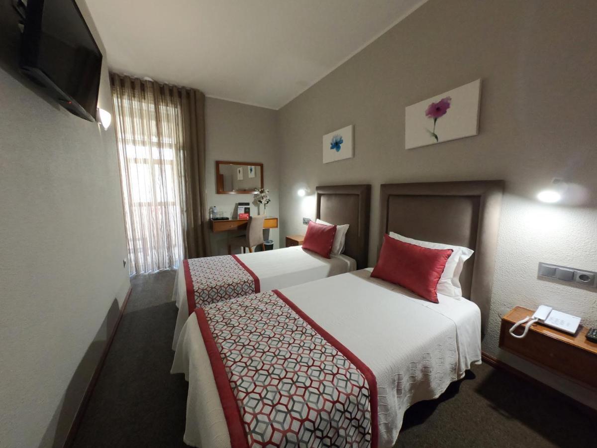 Lusitana Hotel Porto Luaran gambar