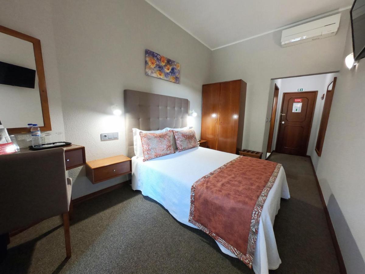 Lusitana Hotel Porto Luaran gambar