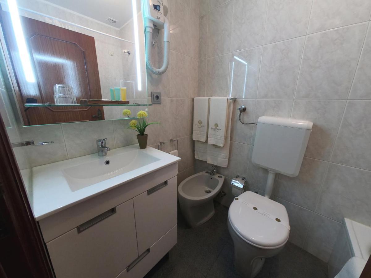 Lusitana Hotel Porto Luaran gambar
